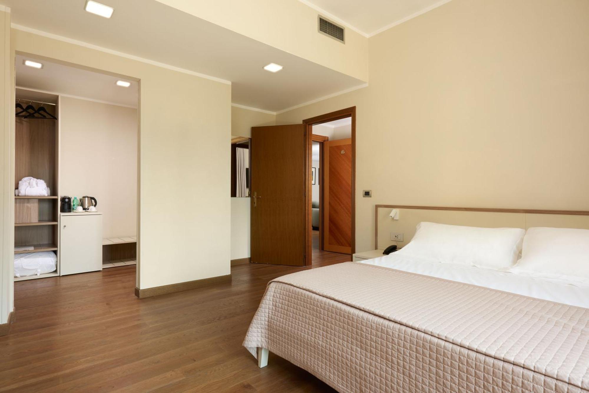Antum Hotel Benevento Esterno foto