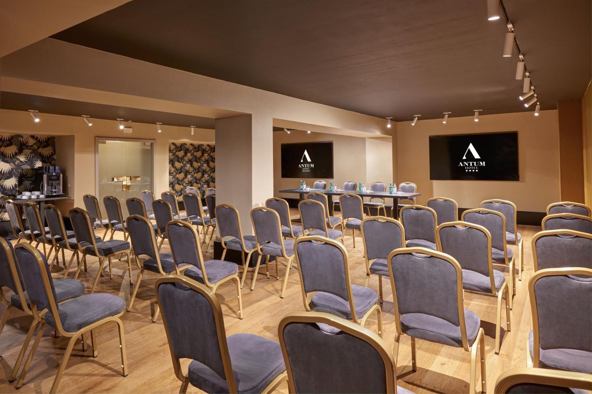 Antum Hotel Benevento Esterno foto